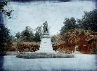 Imagine atasata: Cetate - Parcul Scudier cu statuia.jpg